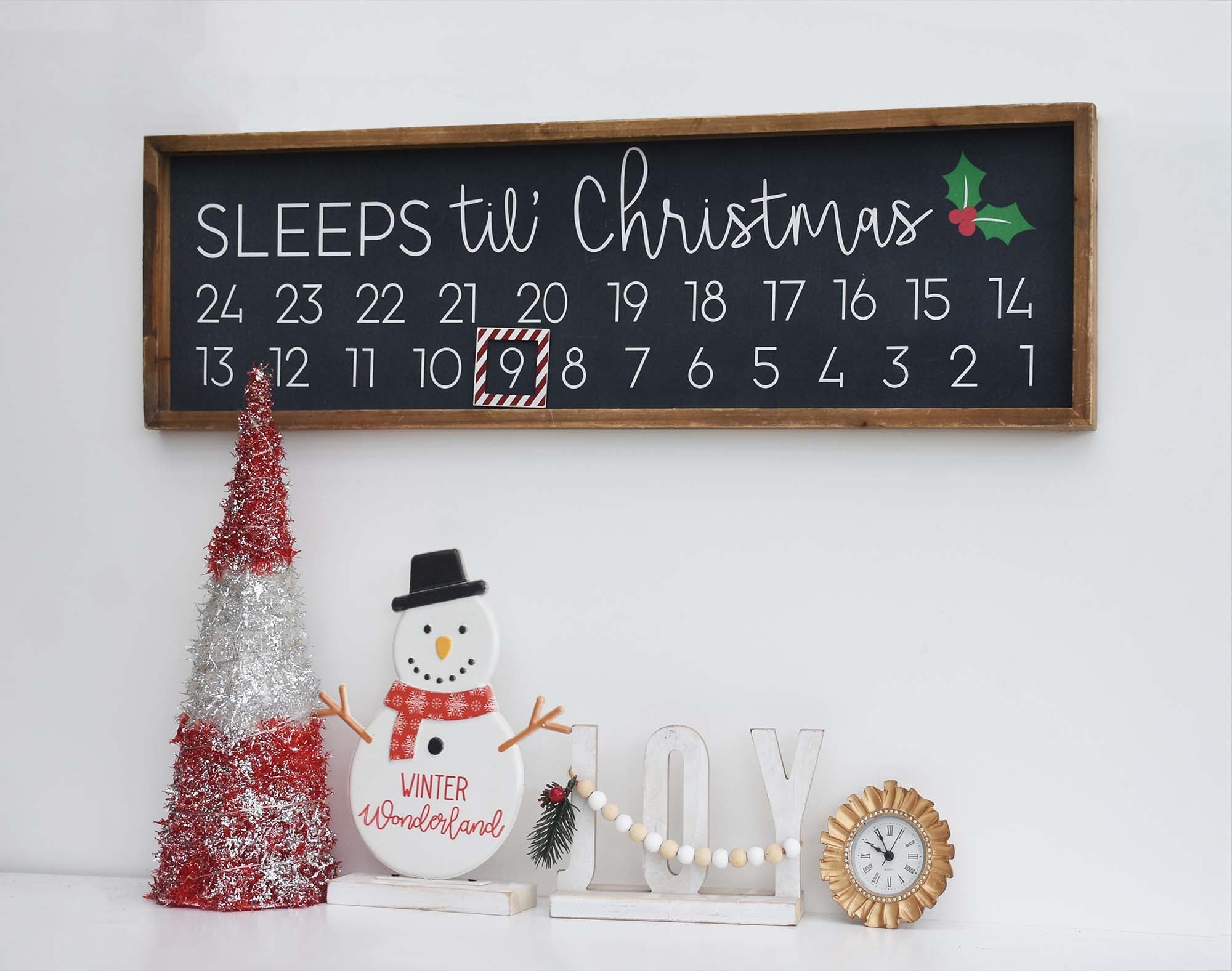 Wood Wall Christmas Countdown Calendar with Magnet