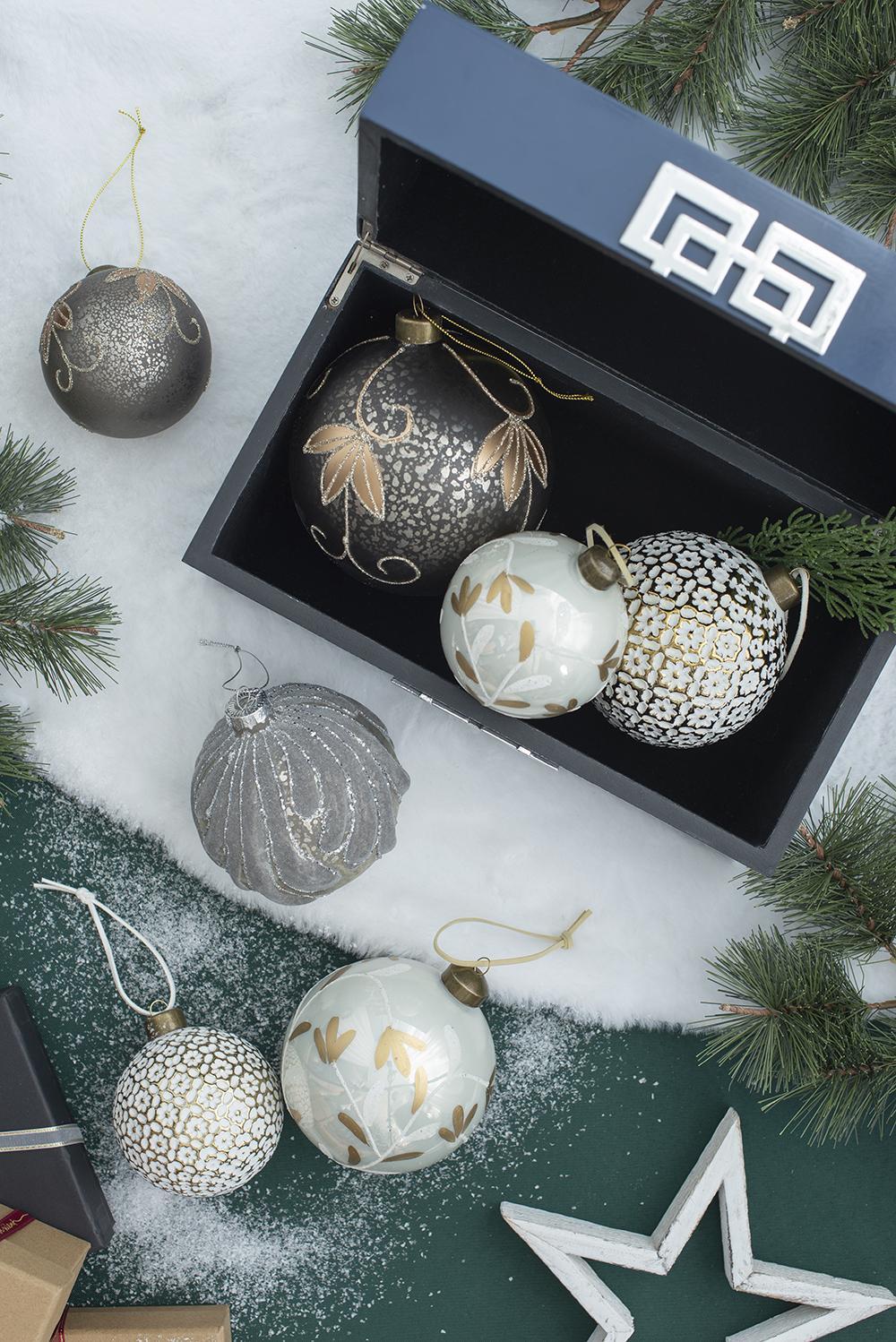 Silver Glass Decorative Ball Christmas Tree Ornaments , Set of 6