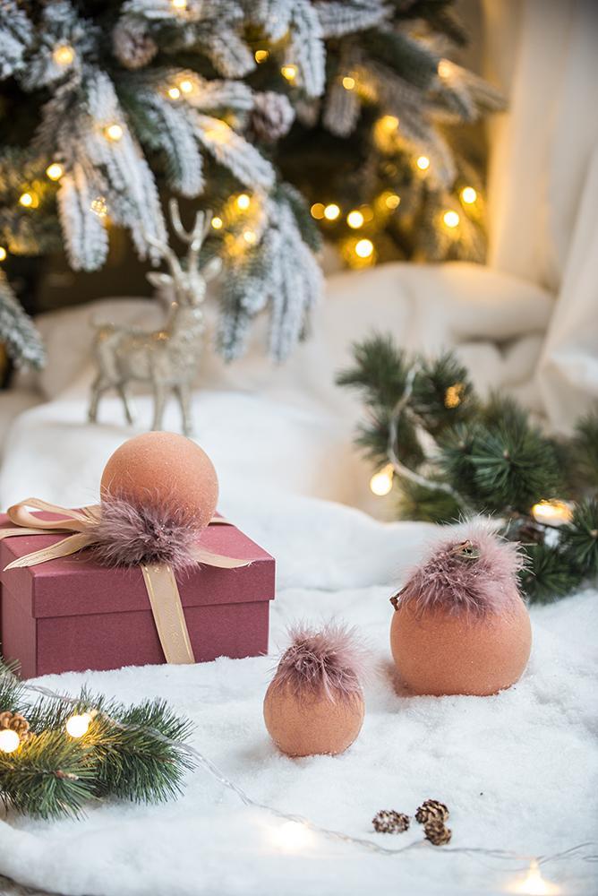 Peach and Mauve Christmas Ball Ornaments, Set of 4