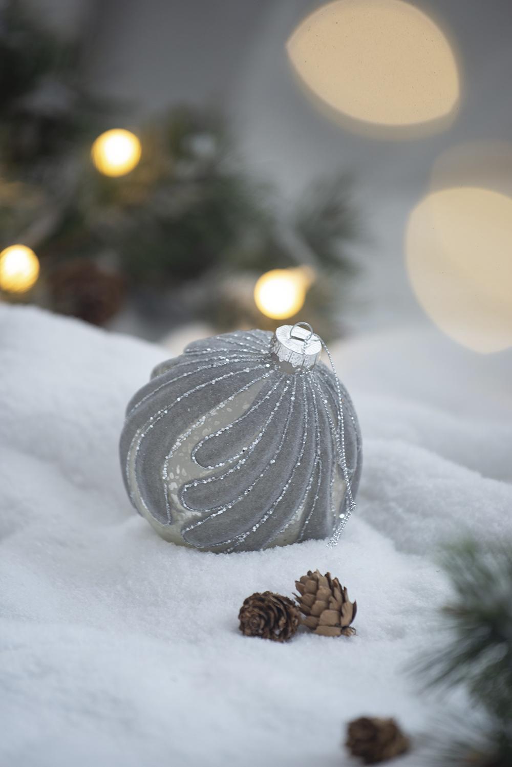 Silver Glass Decorative Ball Christmas Tree Ornaments , Set of 6