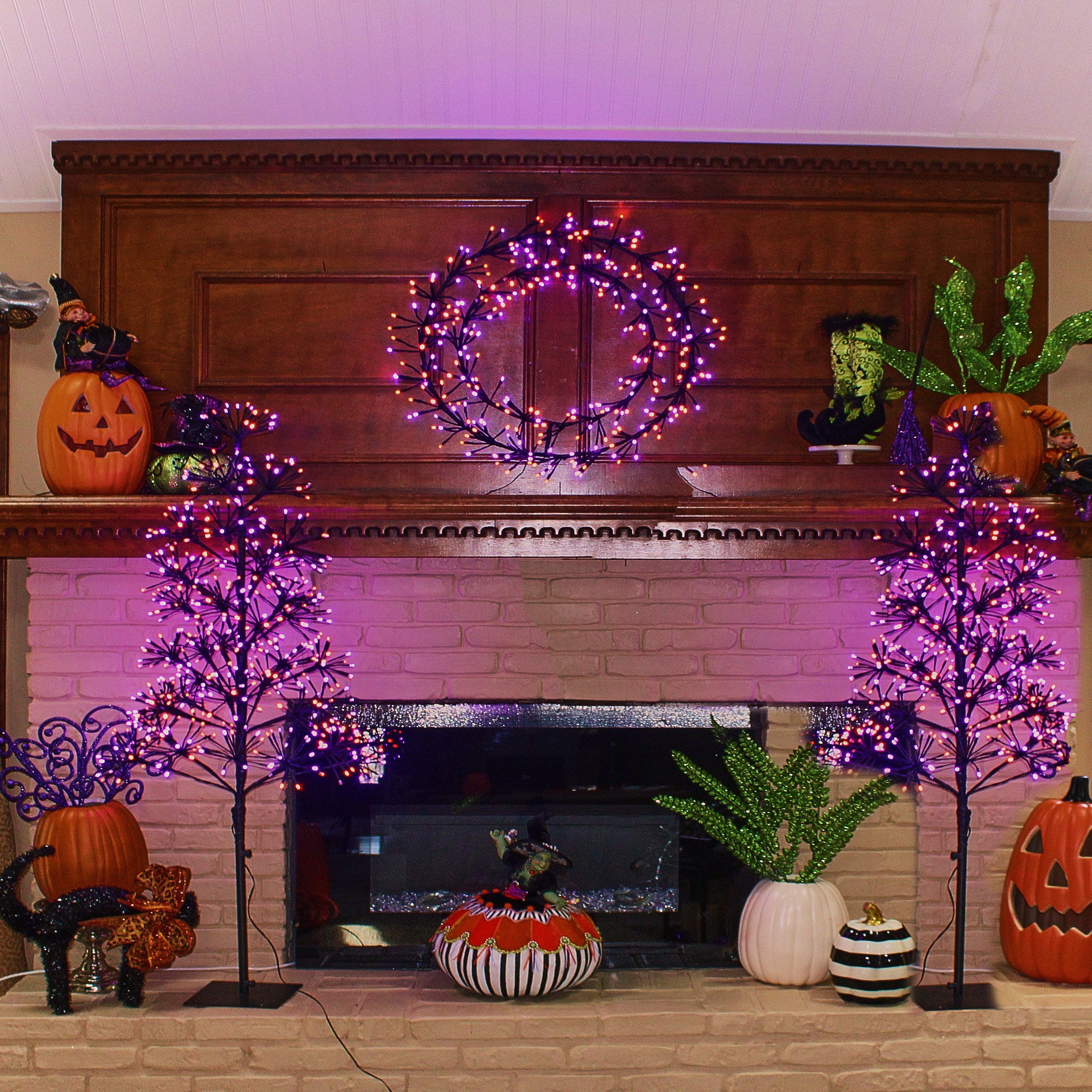 2' Micro LED Wreath with 280 Steady Burn Lights and 40 Flash Purple and Orange Lights 16.5 extension wire - Black Frame