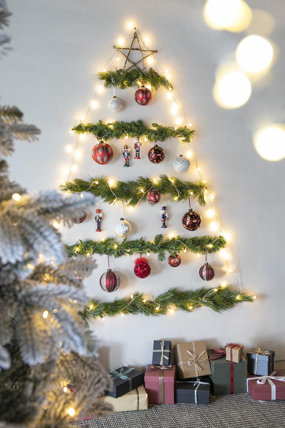 Red and Gold  Glass Decorative Hanging Ball Christmas Tree Ornaments  Set of 4