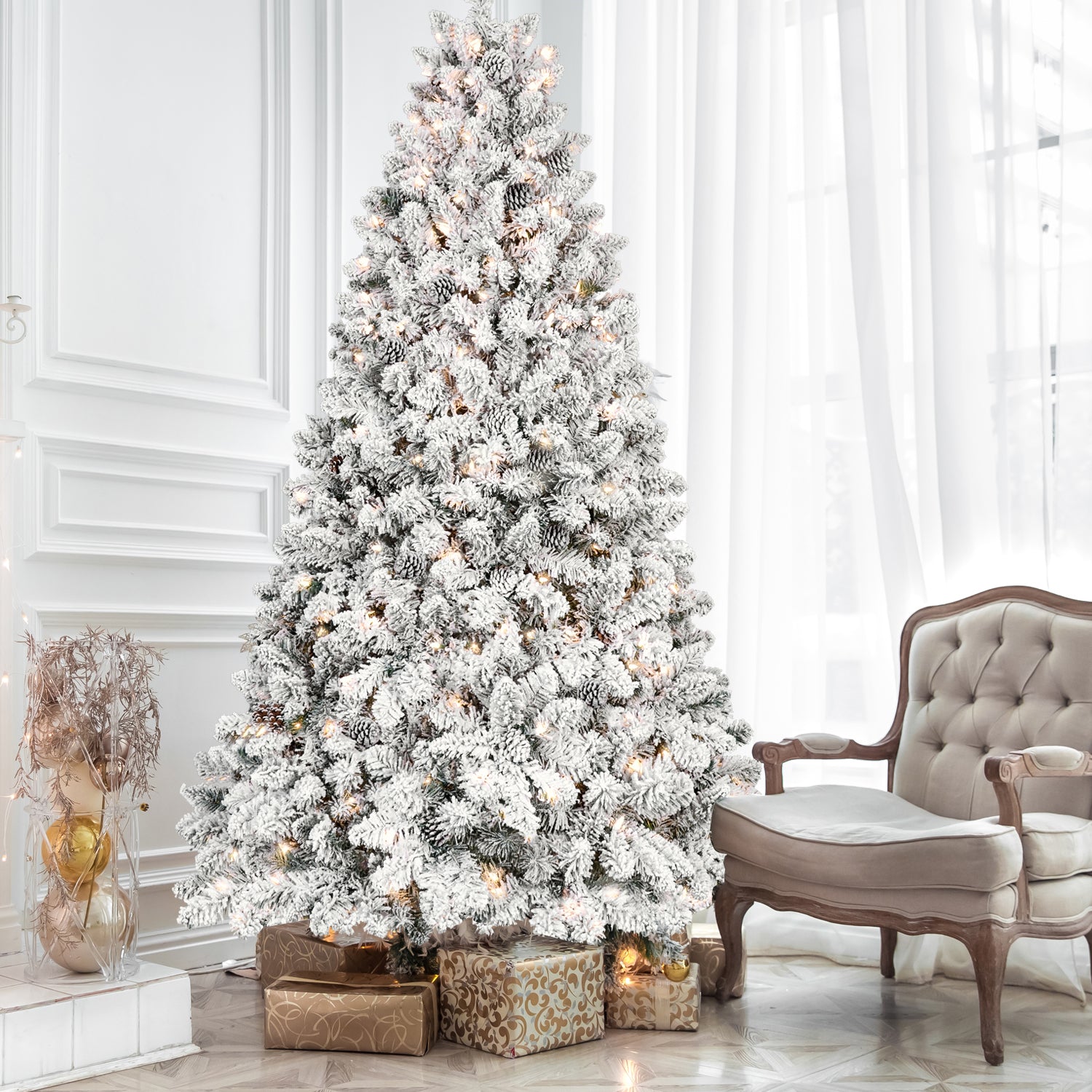 7.5FT Snow-Flocked Prelit Christmas Tree, Perfect for Home Decor.