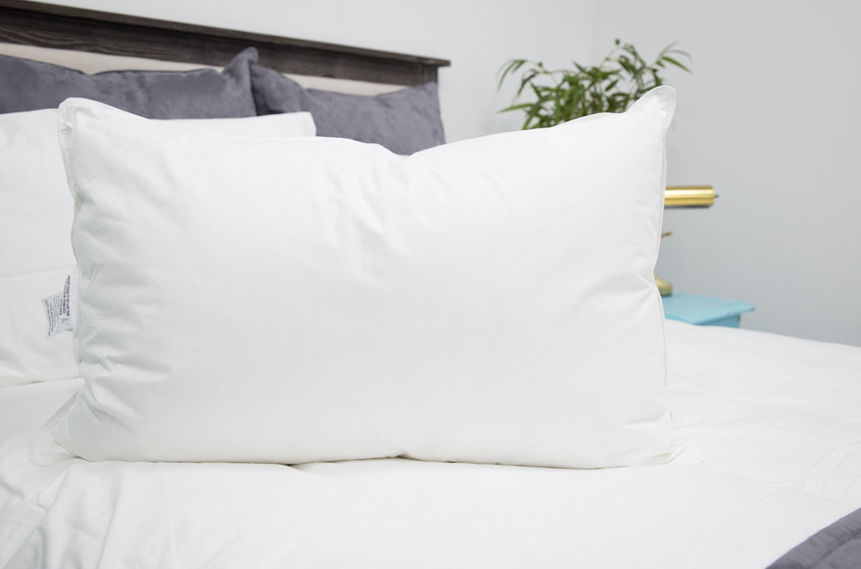 Holiday Inn<sup>®</sup> Soft Support Polyester Pillow